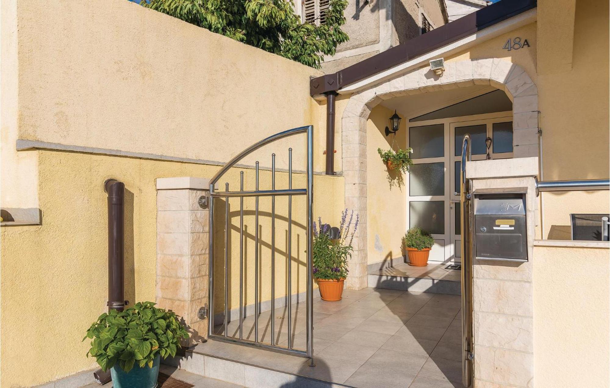 Nice Home In Sibenik With Kitchen Eksteriør billede
